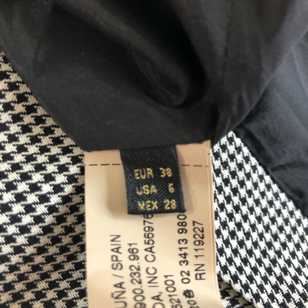 Massimo Dutti Sleeveless Belted houndstoot… - Picture 14 of 16